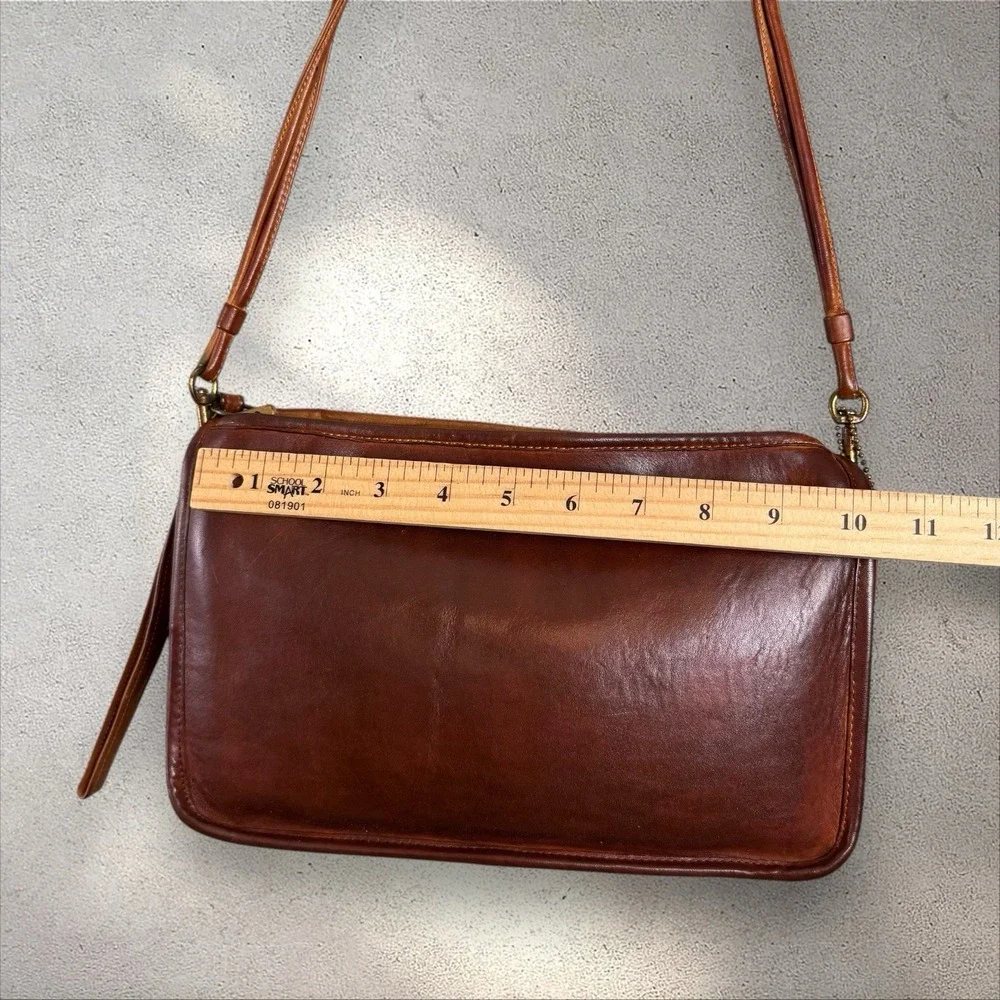 Vtg Coach NYC 5140 Standard Clutch Wristlet Shoulder Bag Pre-1994 British‎ Tan